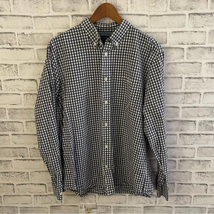 Men’s Banana Republic blue/white checkered pattern button down dress shirt Large